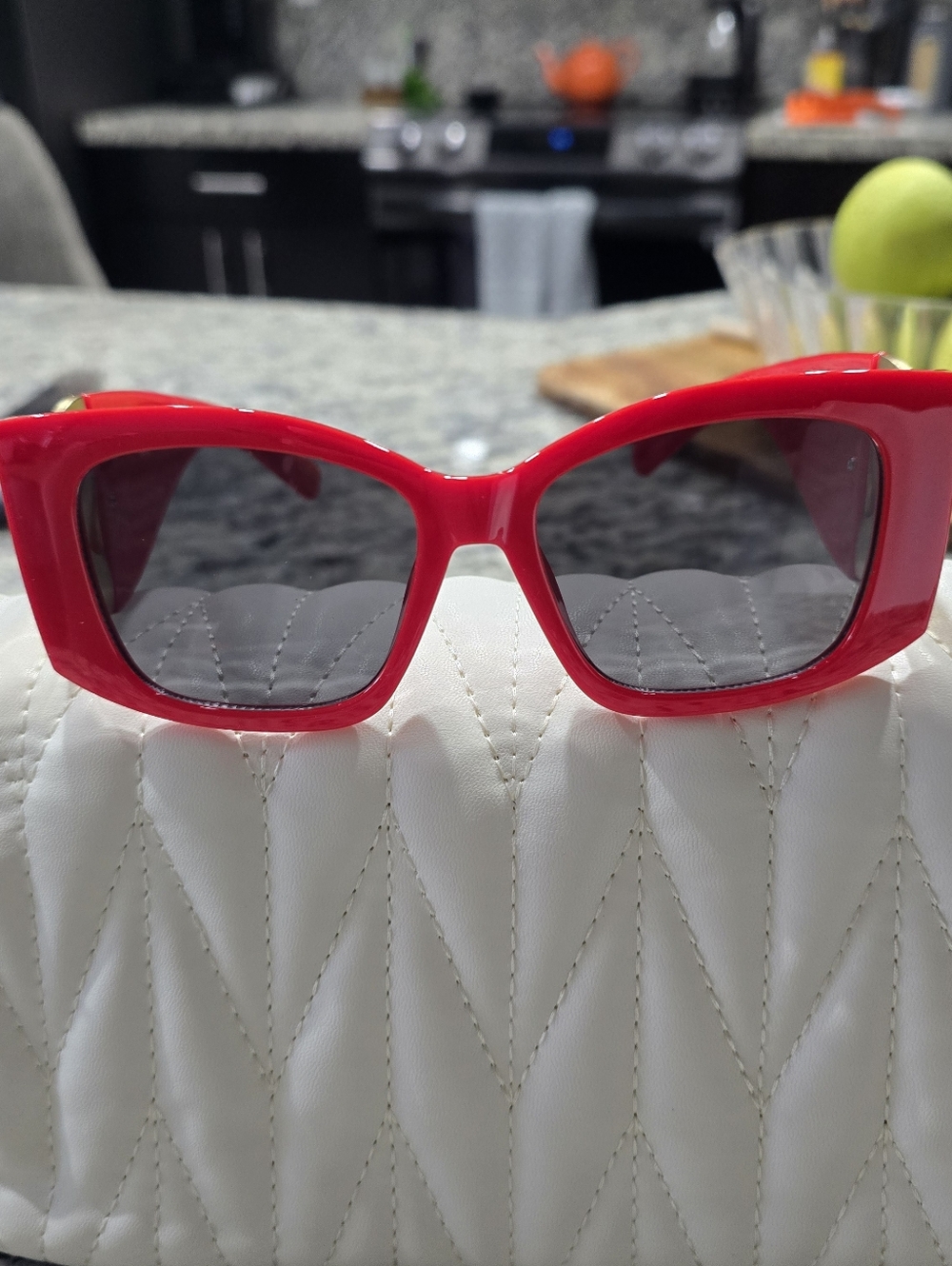 5 for $ 25 Bundle deal - Fashion Nova red women's oversized sunglasses NWOT - Picture 3 of 6